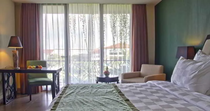 Resort Swiss-Belhotel Rainforest Kuta Lombok